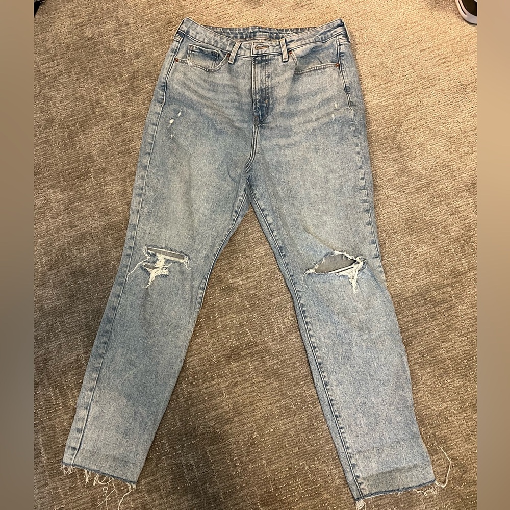 Stylish Distressed Blue Jeans for Men